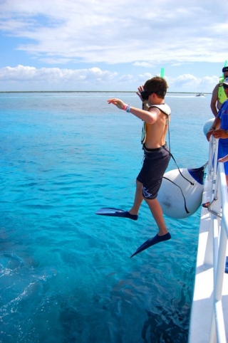  Snorkeling from the boat 